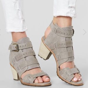 Sorel Nadia Buckle Heeled Leather Sandal